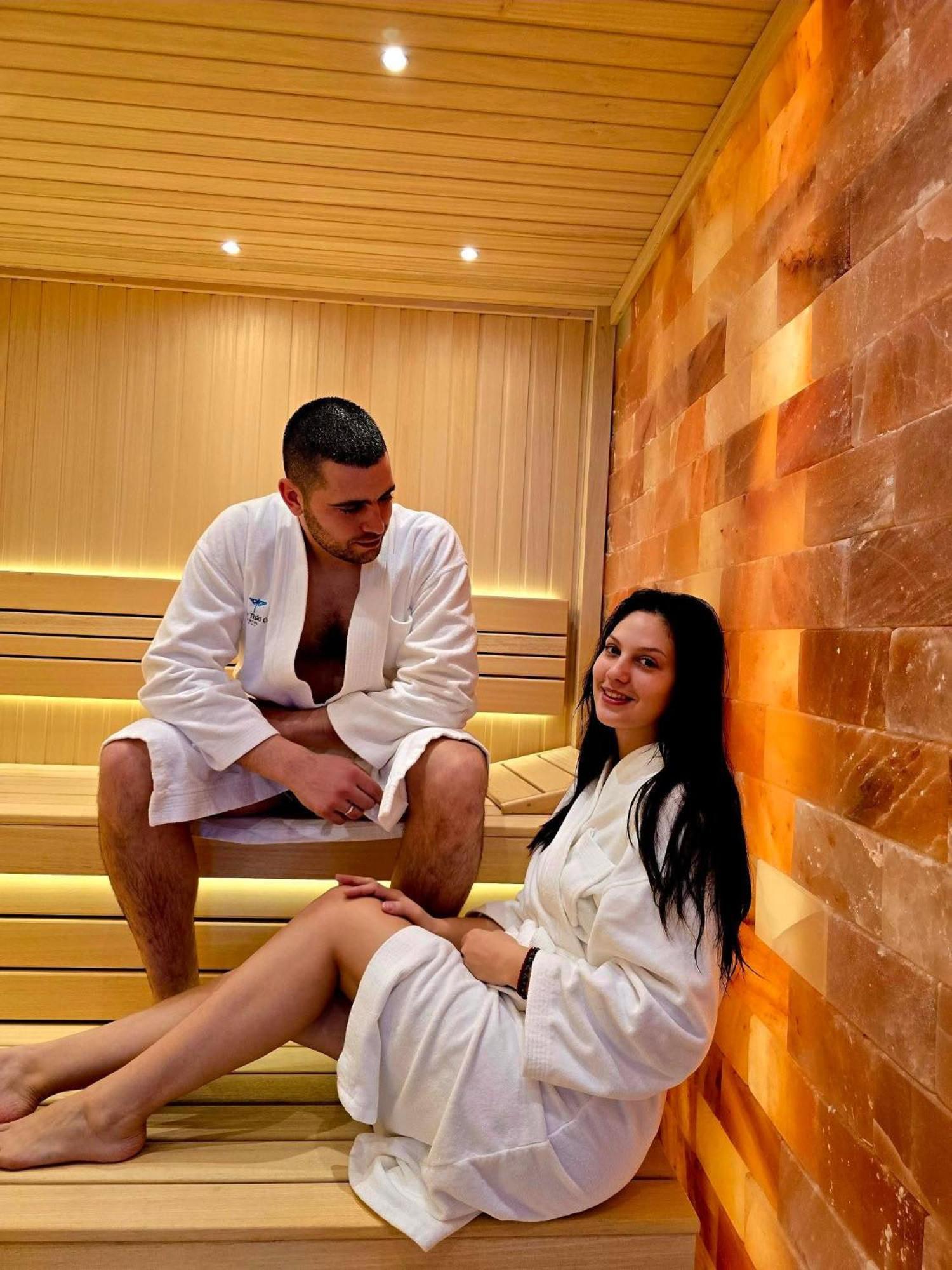 Hotel Tiski Cvet Novi Bečej エクステリア 写真