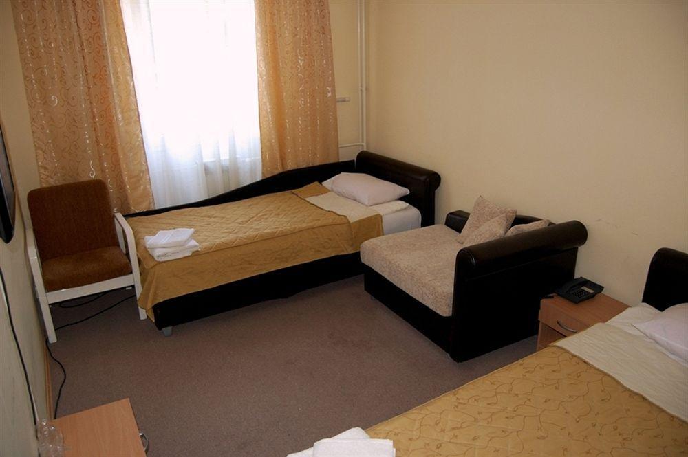 Hotel Tiski Cvet Novi Bečej エクステリア 写真
