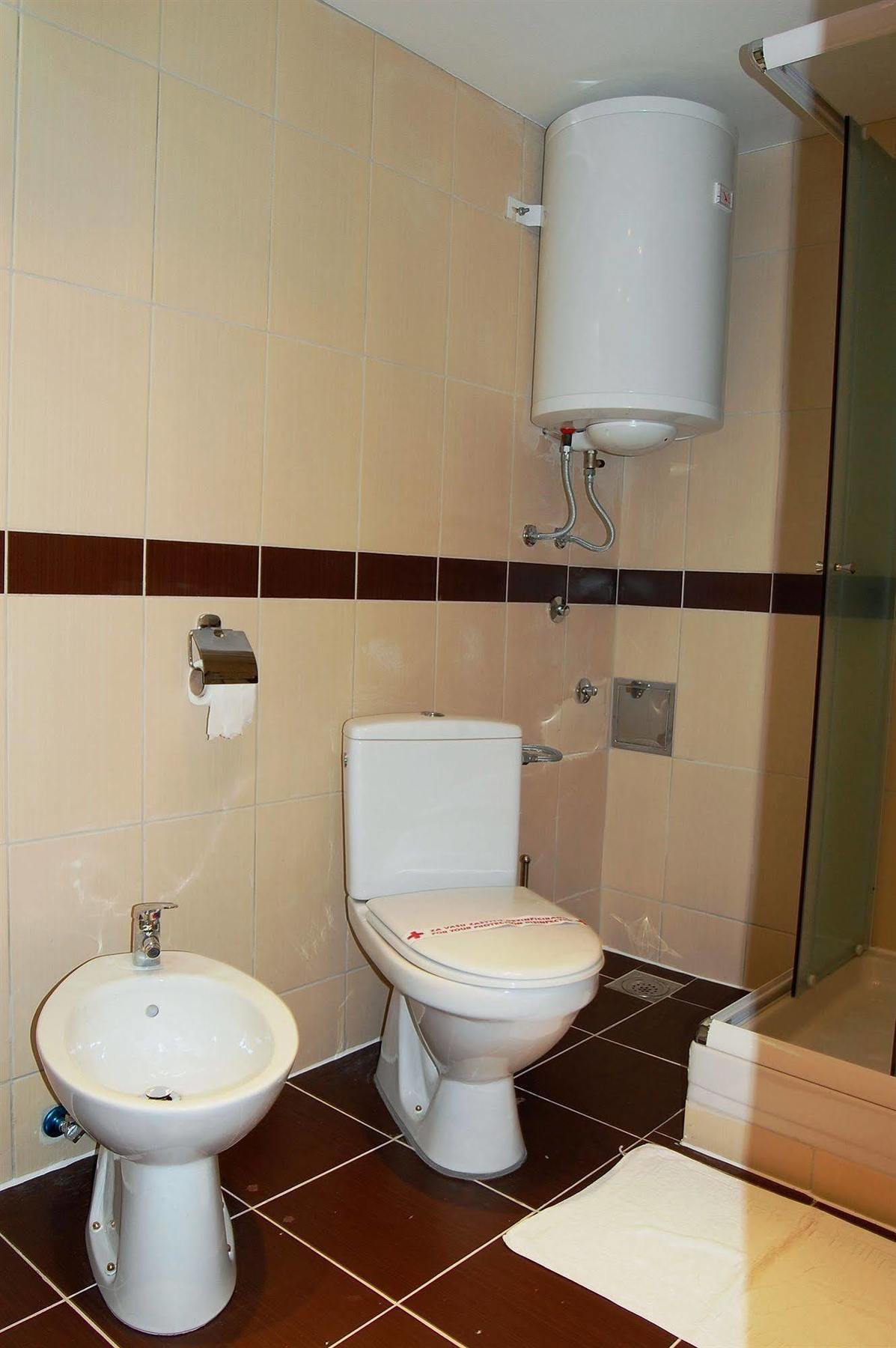 Hotel Tiski Cvet Novi Bečej エクステリア 写真