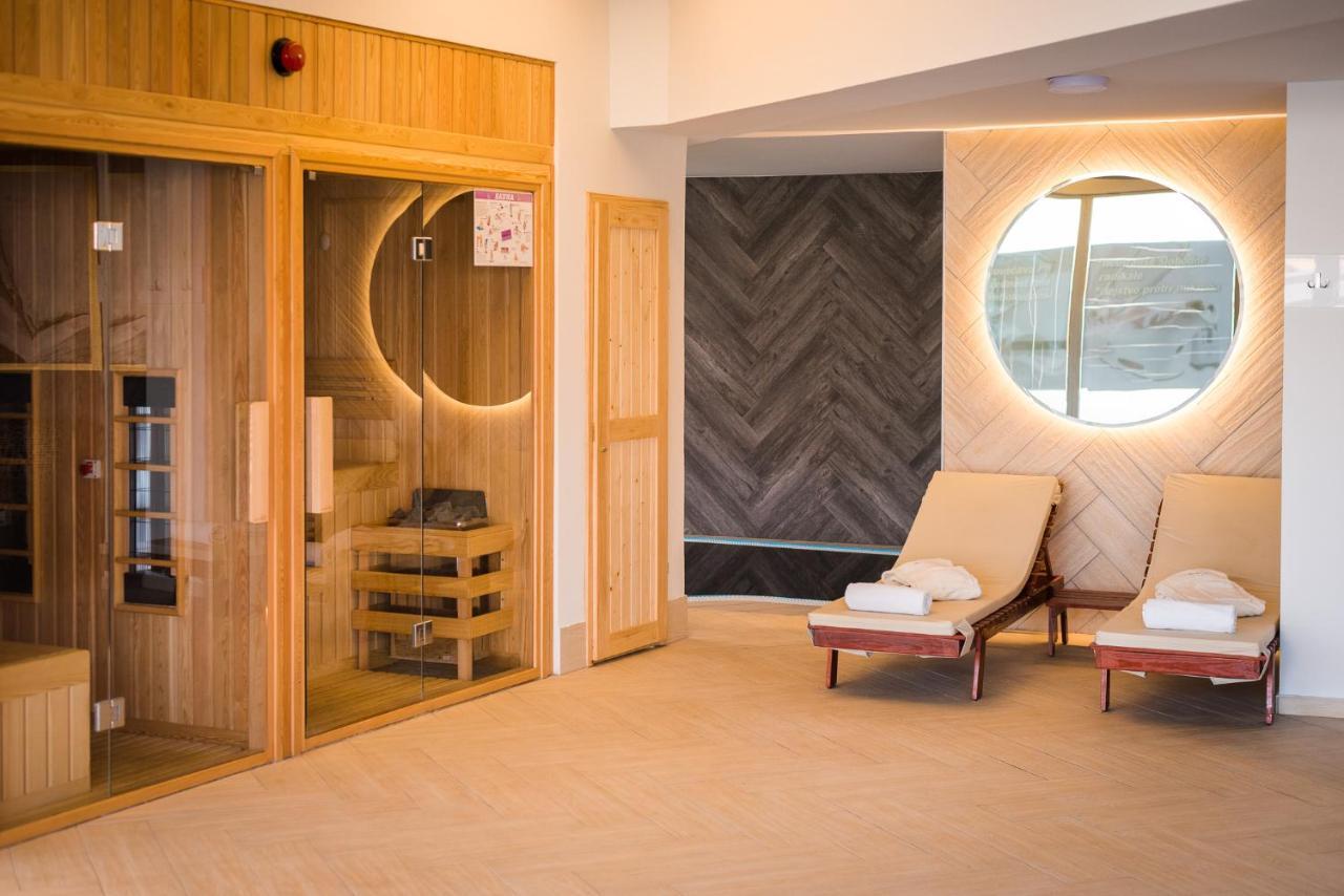 Hotel Tiski Cvet Novi Bečej エクステリア 写真